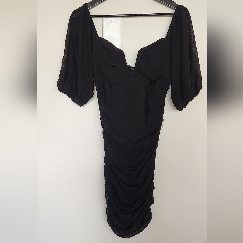 Elegant short dress size M